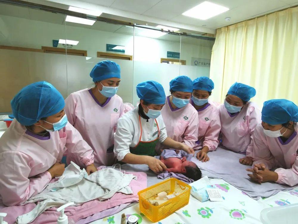 开远市妇婴监护型护送